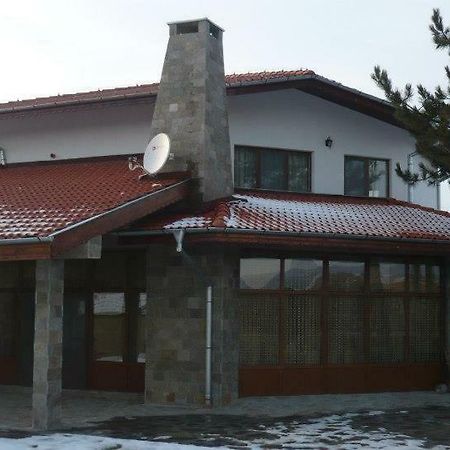 Вила Дъбовец Hotel Dubovets Exterior foto