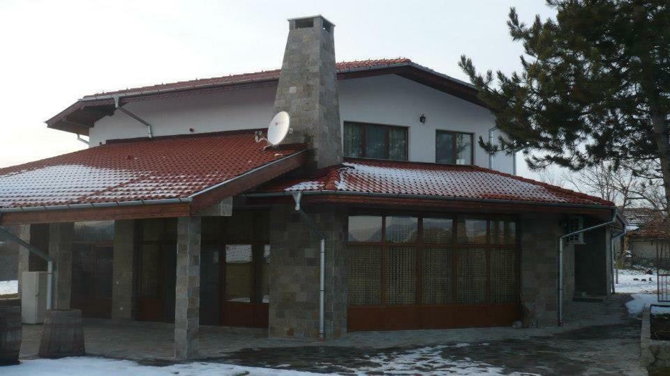 Вила Дъбовец Hotel Dubovets Exterior foto